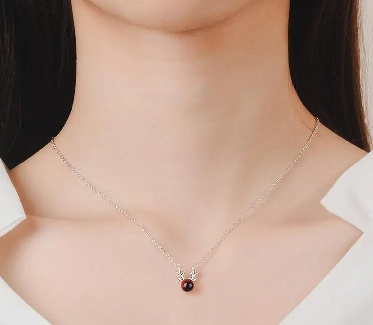 Christmas Deer Natural Garnet Platinum Plated Lady Pendant Necklaces