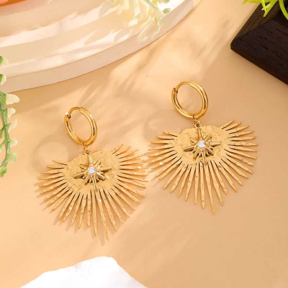 Luxury stainless steel classic heart-shaped earrings