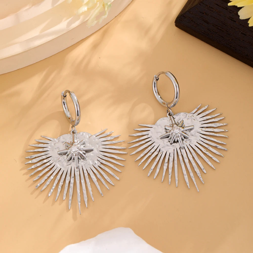 Luxury stainless steel classic heart-shaped earrings